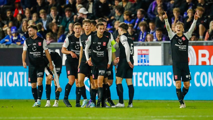 Koploper Heracles verspeelt voorsprong en verliest, MVV wint topper van PEC