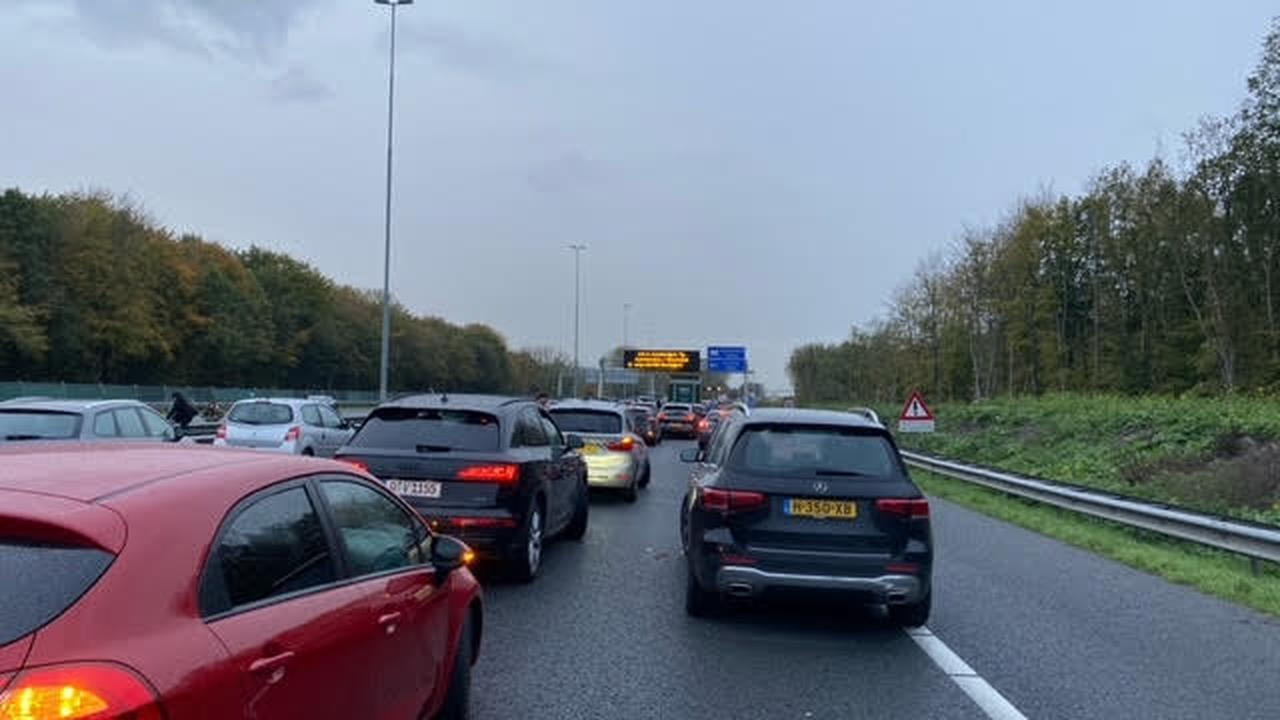 Verkeer A9 kan na uren weer doorrijden na storing brug bij Schiphol