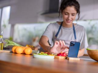 'Word opstandig van alle prijzen die ik zie, maar eten is essentieel'