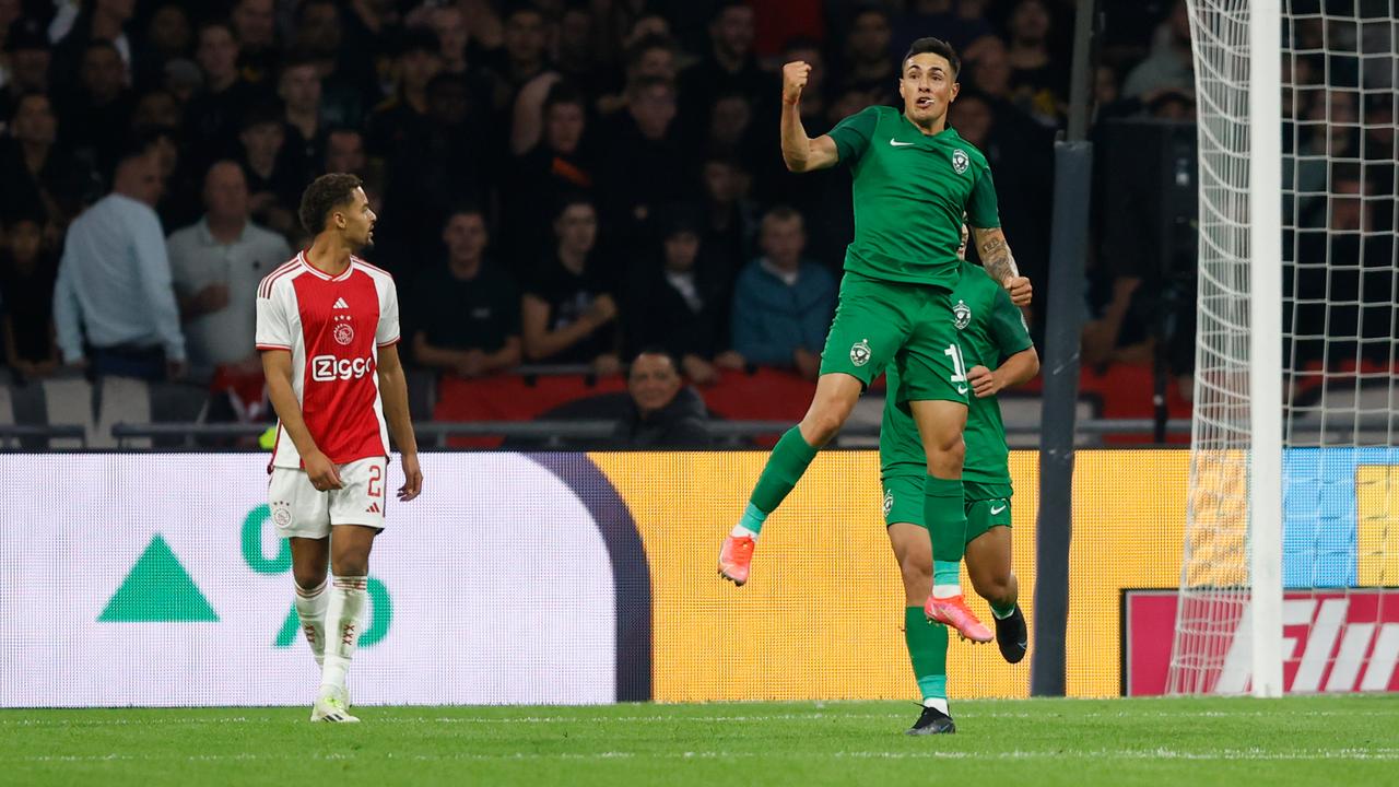 Ajax bereikt groepsfase Europa League ondanks nederlaag tegen Ludogorets