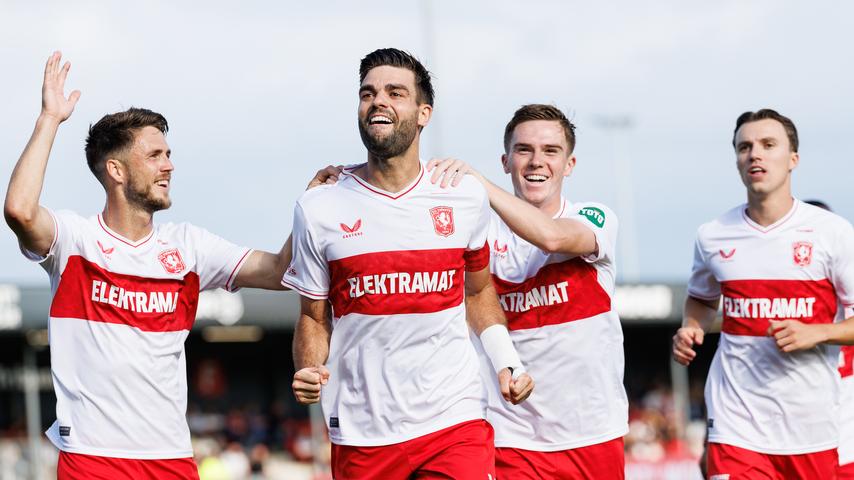 Almere City viert eerste Eredivisie-goal, maar verliest met grote marge van FC Twente