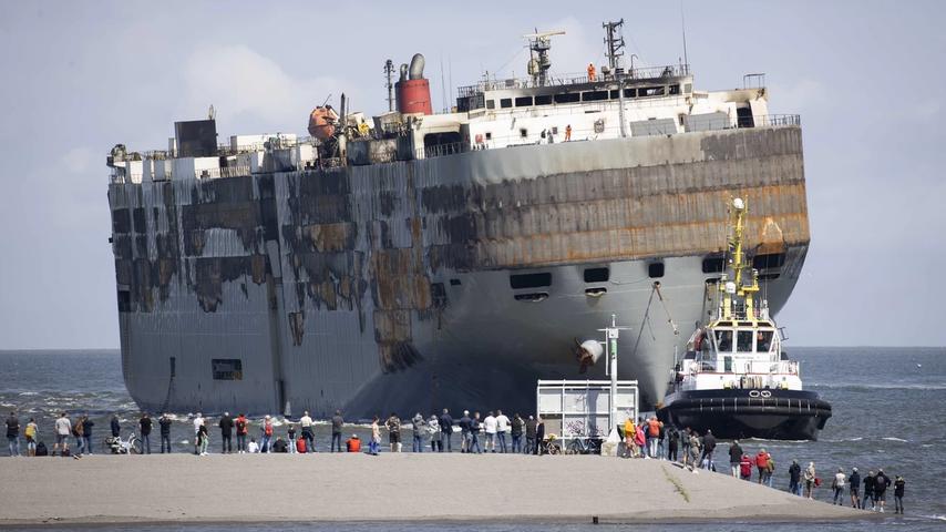 De verbrande stoomboot werd verwacht bij aankomst