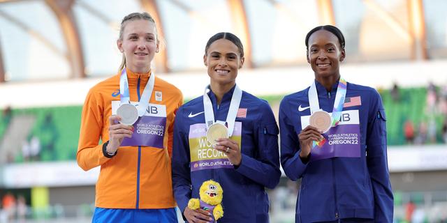 Femke Bol staat voor het eerst bovenaan de favorietenlijst voor WK-goud: 'Ze kan de druk aan'