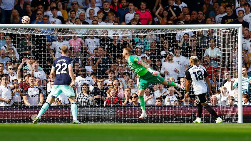 Gakpo en Van Dijk helpen Liverpool aan overwinning ondanks rode kaart tegen Bournemouth