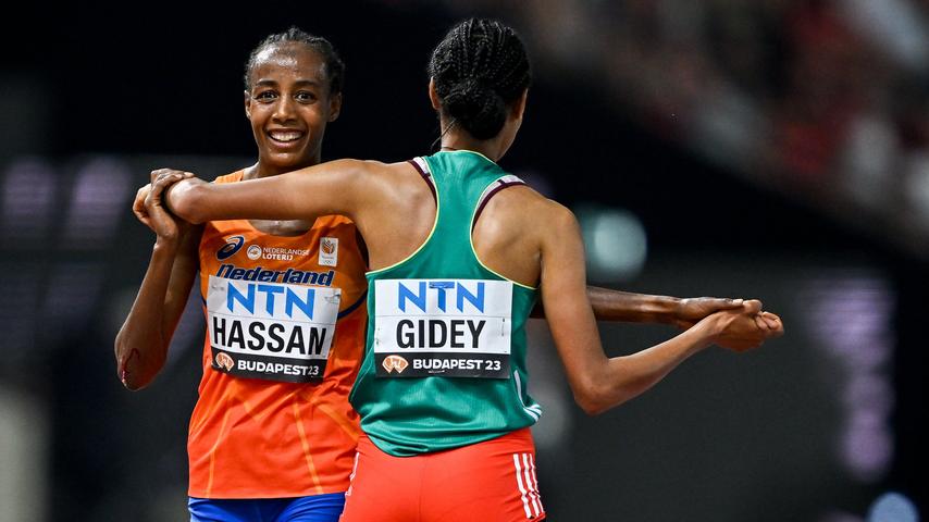 Hassan eindigt net buiten podium op 10.000 meter bij WK na val in laatste meters