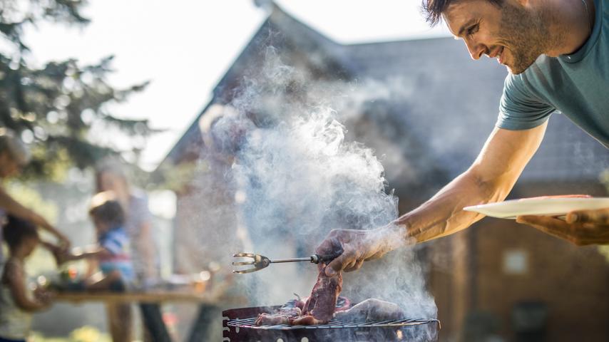 Hoe je het lekkerste vlees kunt grillen zonder je buren tot last te zijn