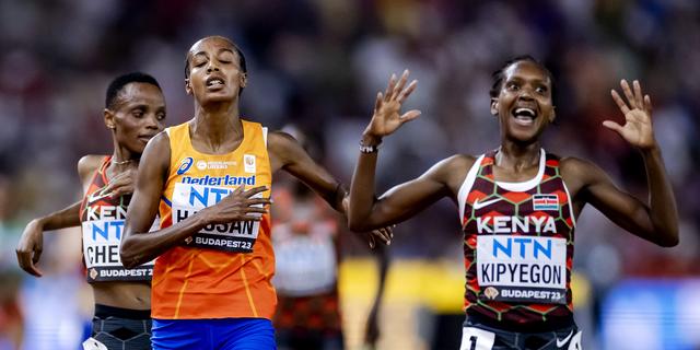 Sifan Hassan wint zilver op 5.000 meter en komt op recordaantal WK-medailles