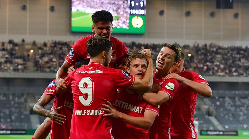 Twente verliest moeizaam van Zweden in voetbalwedstrijd