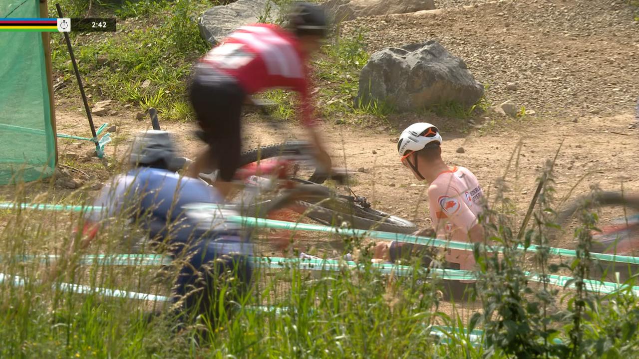 Van der Poel blijft mountainbiken liefhebben, ondanks tegenslag op WK