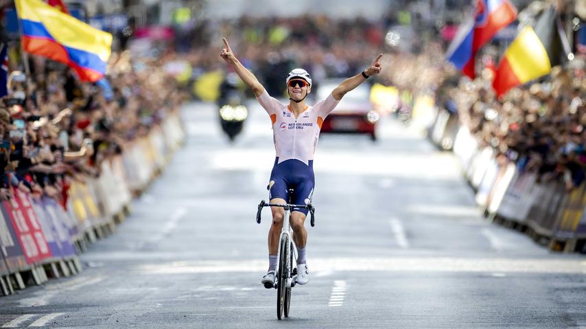 Van der Poel overwint val en wint superdag: 'Lekkere revanche voor vorig jaar'