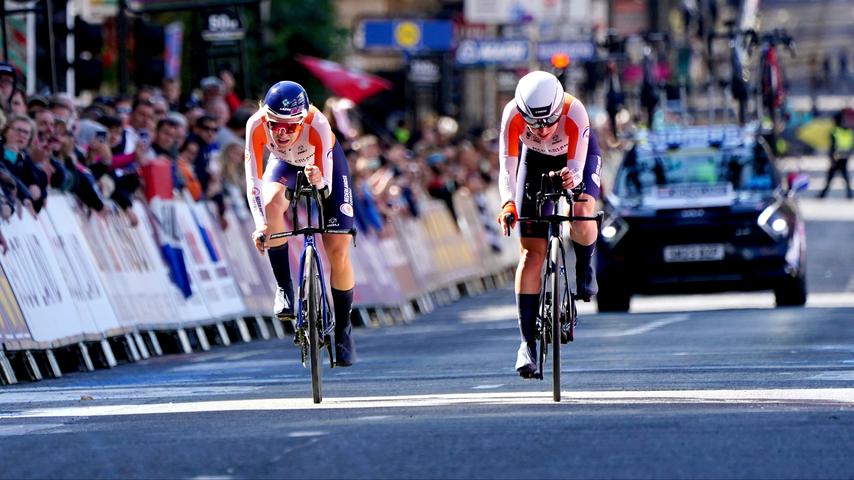 Van Emden teleurgesteld na mixed relay: 'Onprofessioneel, geen goede reclame voor wielrennen'