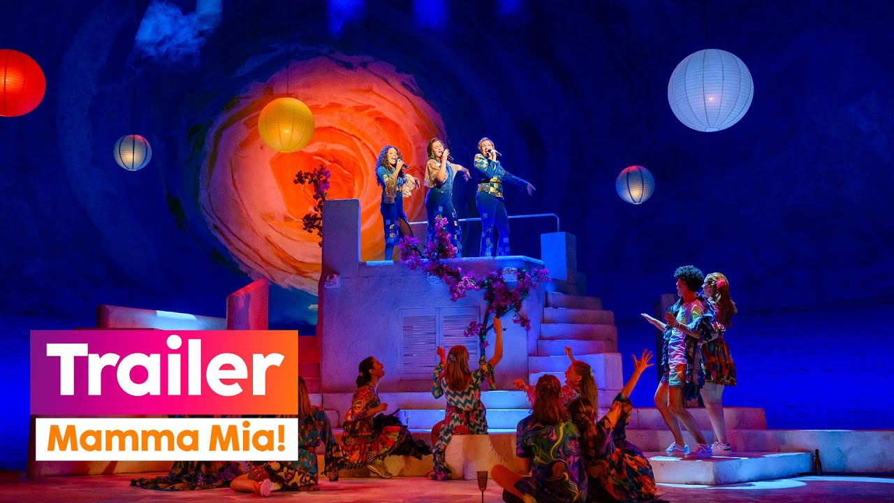 "Eerlijke beoordeling van de musical Mamma Mia! met een sober decor, maar briljante acteurs"