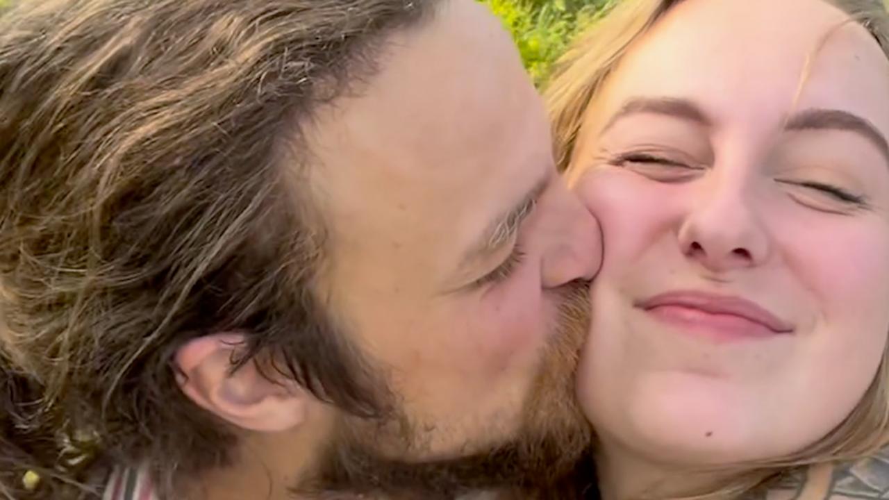 Esra, deelnemer aan B&B Vol Liefde, bevestigt relatie met Bram uit Zweden