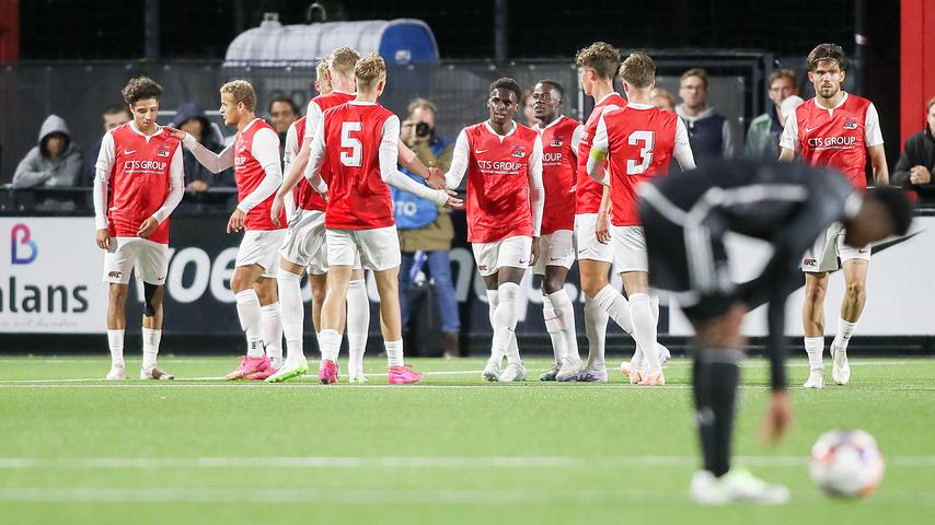 FC Groningen verslaat Jong AZ met ruime zege, Jong Ajax verslagen