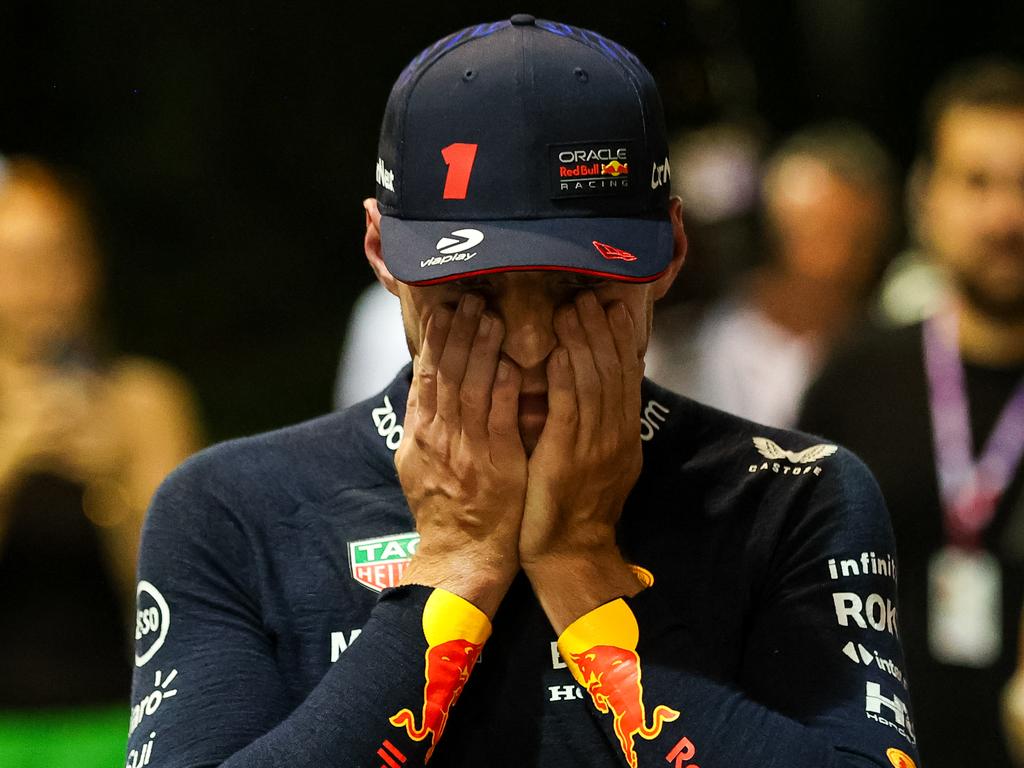 Max Verstappen accepteert moeilijk weekend in Singapore: 'Kans op winst is verwaarloosbaar'