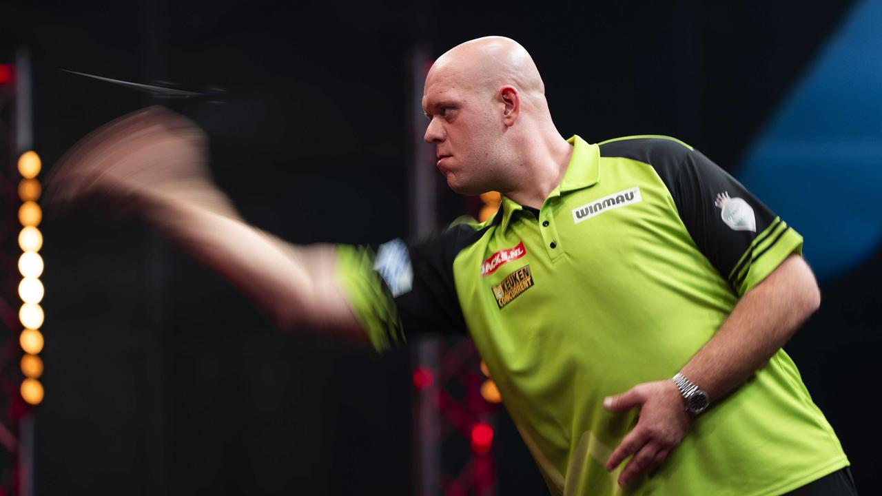 Michael van Gerwen verrast met negendarter en titelwinst in Amsterdam: 'Hij is ongelooflijk'