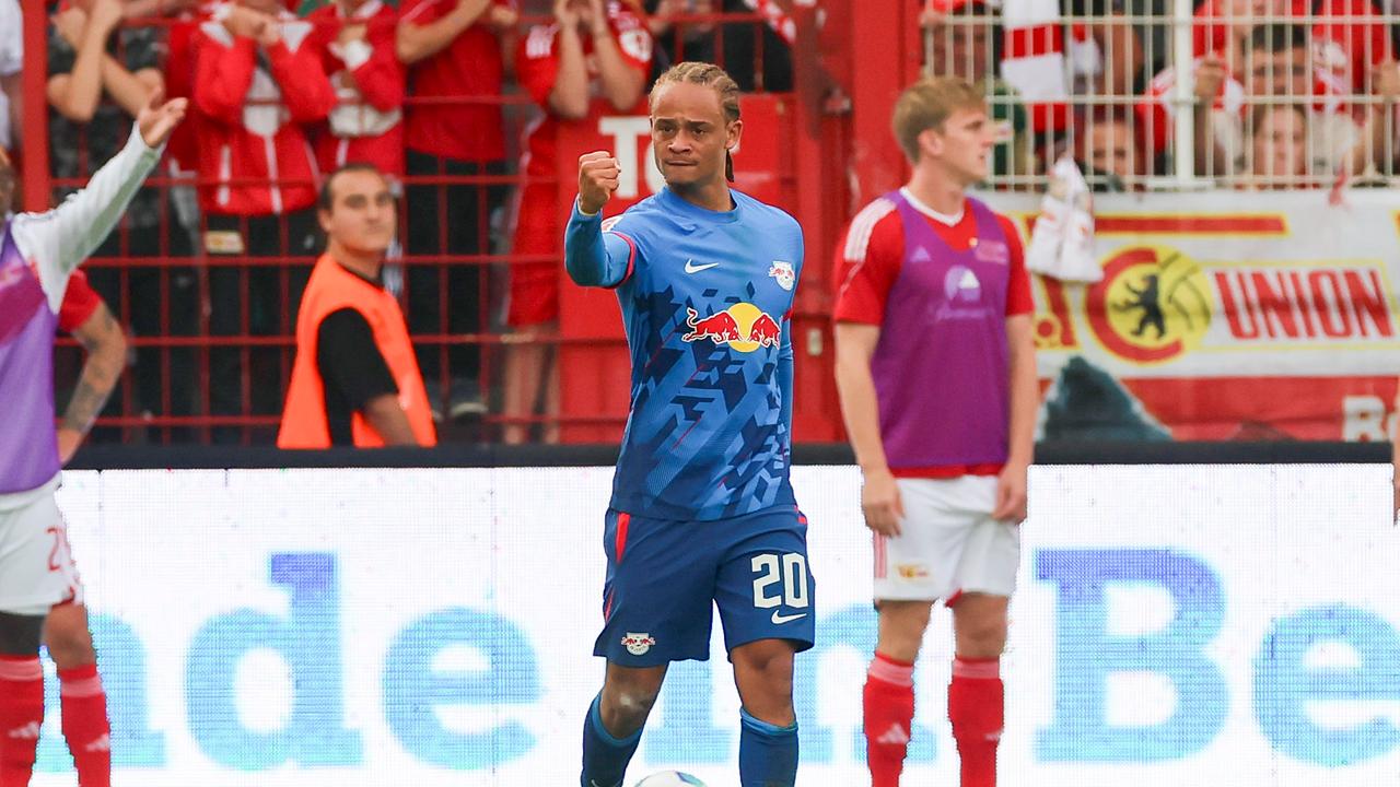 Xavi Simons scoort fraaie goal en geeft assist bij overwinning van RB Leipzig