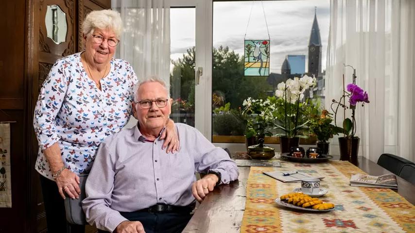 Gijs (81) heeft spraakverlies, maar zingt samen met zijn vrouw