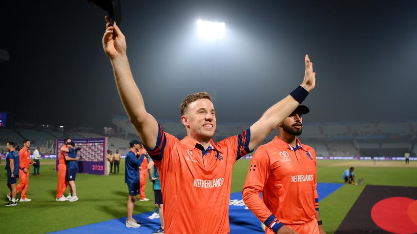 Nederlandse cricketploeg wint vierde ooit WK-wedstrijd tegen Bangladesh