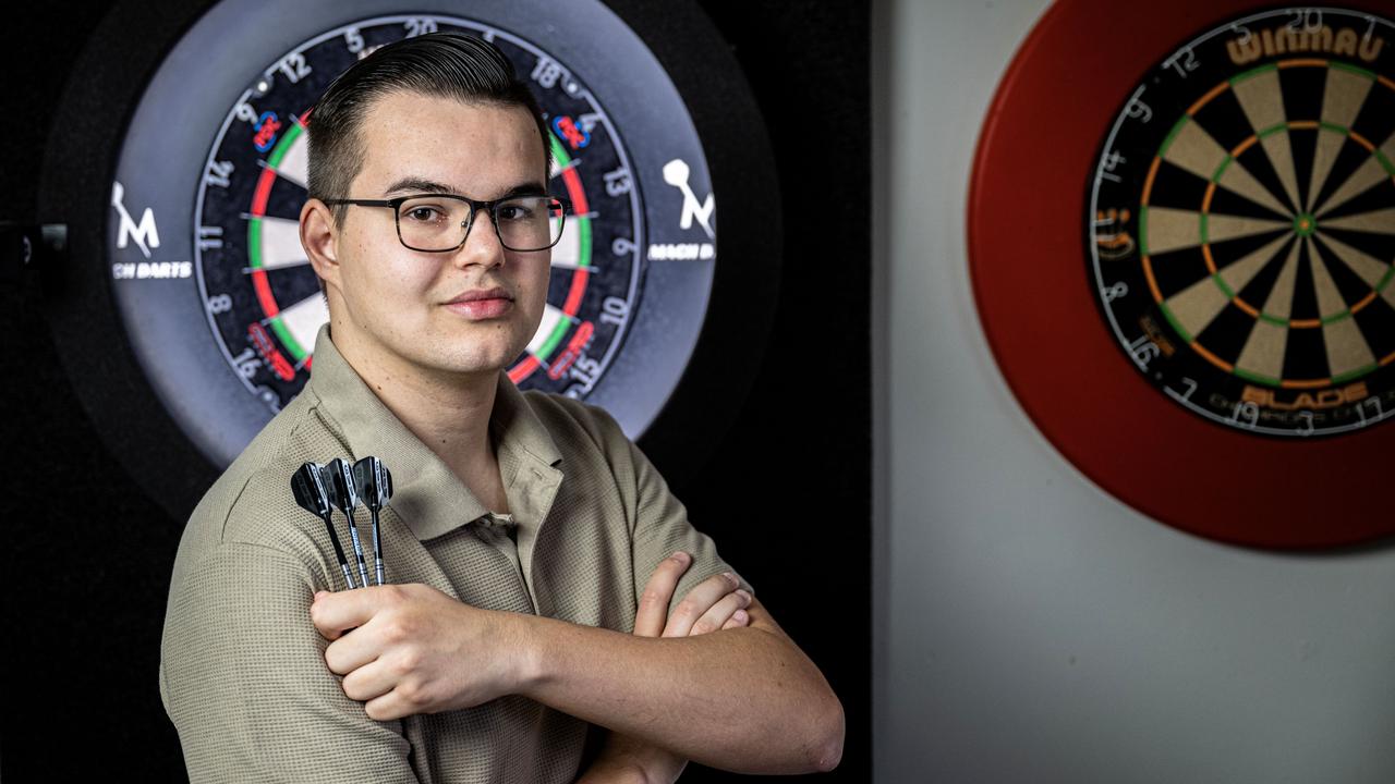 Van Veen toont dartstalent op EK met torenhoog gemiddelde, Van Duijvenbode uitgeschakeld