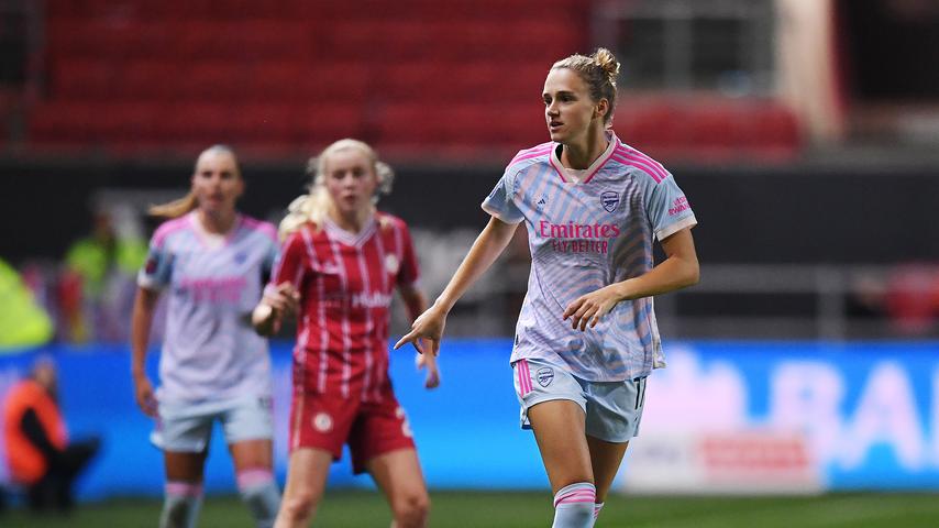 Vivianne Miedema maakt na bijna een jaar afwezigheid rentree voor Arsenal