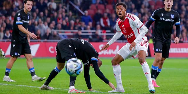 Akpom scoort opnieuw voor Ajax na een 'catastrofale' periode: 'Ik heb me eenzaam gevoeld'