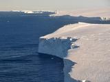 Antarctica: Grootste ijsschots ter wereld na dertig jaar weer in beweging