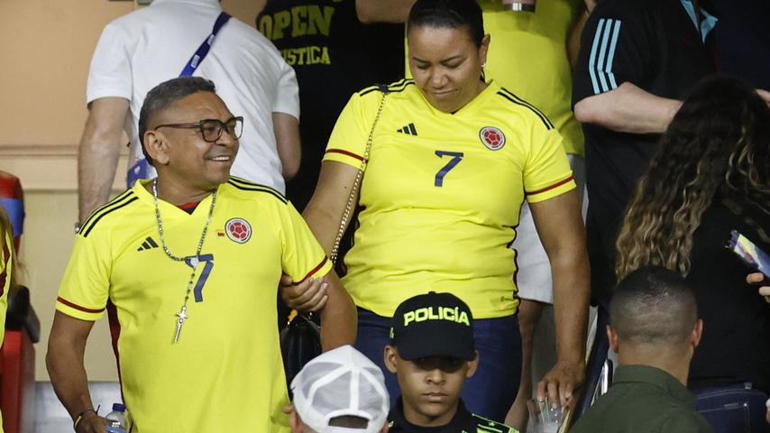 Diaz blijkt uitblinker bij Colombia's verrassende overwinning op Brazilië na emotionele dagen