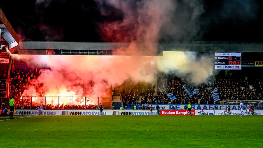 Doelman Kortsmit Blundert, waardoor De Graafschap Nipt Verliest van NAC