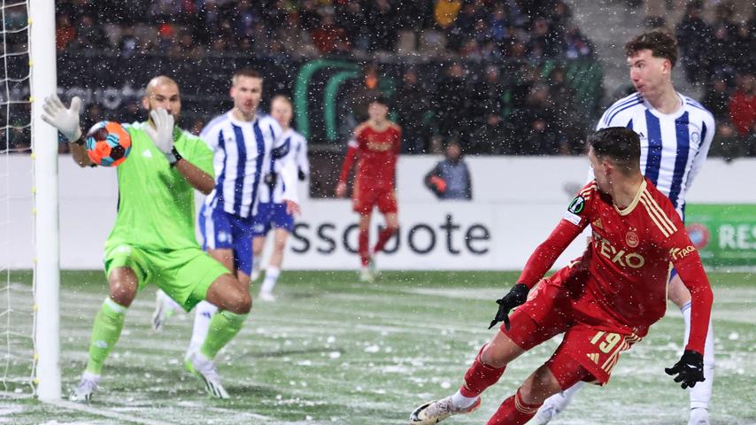 Helsinkise Europees duel stilgelegd na bekogelen keeper met sneeuwballen