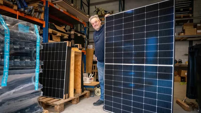 Henk verstrekt gratis zonnepanelen aan mensen met een laag inkomen