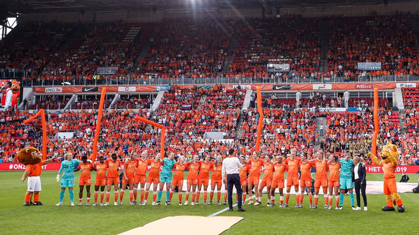 Oranjevrouwen: Recordaantal toeschouwers bij wedstrijd tegen Engeland