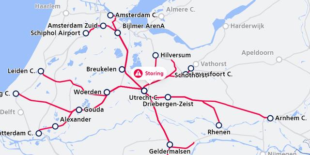 Treinverkeer rond Utrecht Centraal ontregeld door melding van persoon op het spoor