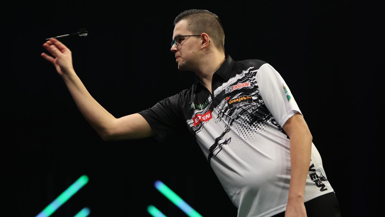 Van Veen bereikt eenvoudig tweede ronde Players Championship Finals