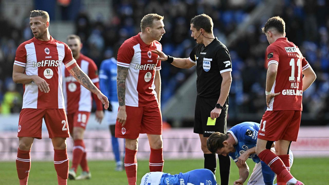 Antwerp verliest hard in topper tegen Genk door machteloos Van Bommel