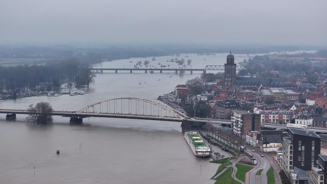 Deventer volgt met spanning de recordhoogte van de Overijsselse Vecht bij de IJssel