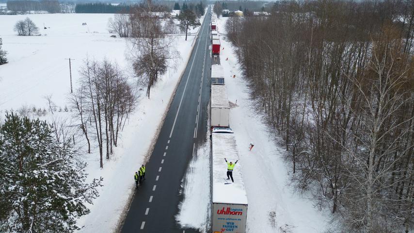 EU eist dat Polen een einde maakt aan de blokkade van Oekraïense vrachtwagens