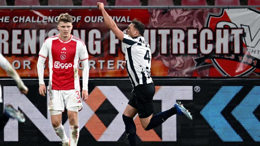 Hercules-spelers in extase na verrassende overwinning tegen Ajax: 'Ik voel me als God'