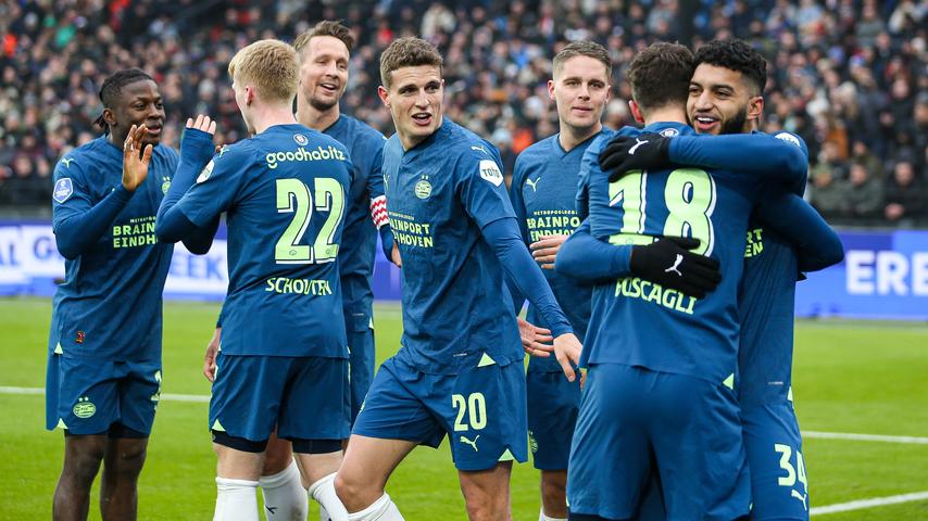 PSV onder leiding van Bosz nadert 35 jaar oud record: 'Dit is de beste groep waarmee ik heb gewerkt'