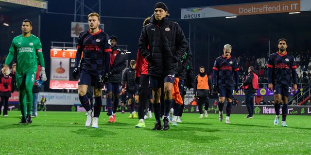 PSV slaagt met winst op Feyenoord voor beste seizoensstart deze eeuw