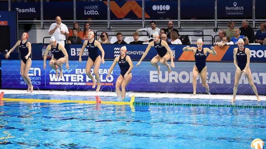 EK Waterpolo: Vrouwen bereiken kwartfinales, mannen winnen eerste wedstrijd